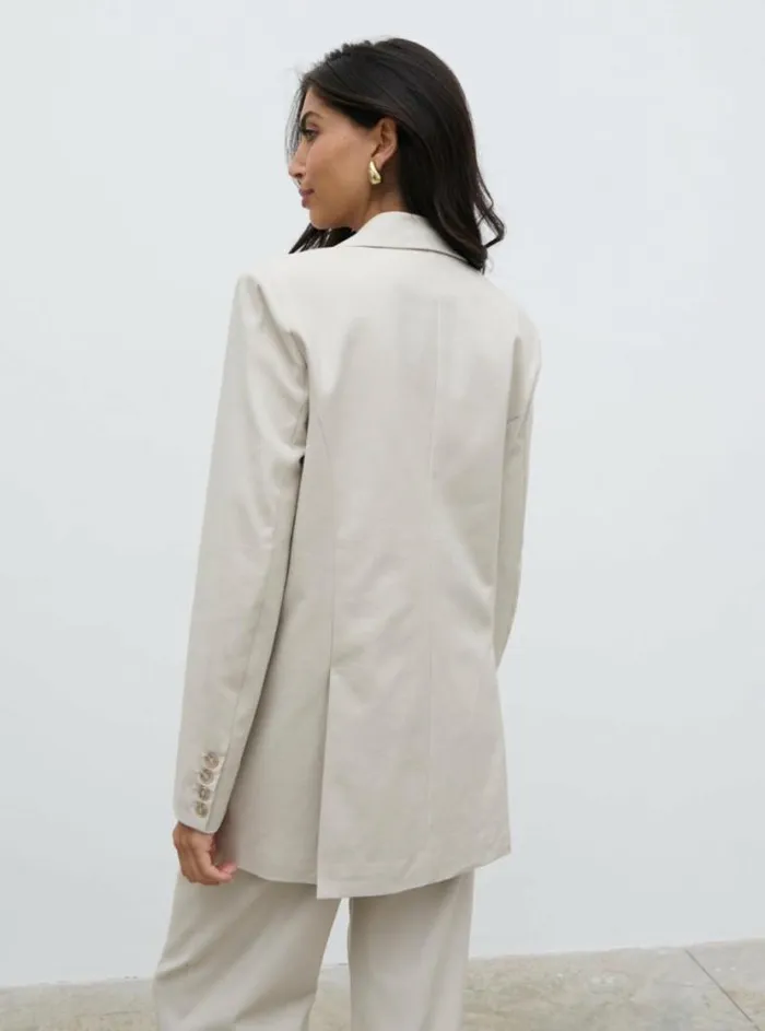 Pretty Lavish Everyday Staples Brady Oversized Boxy Blazer Beige 8211 Women