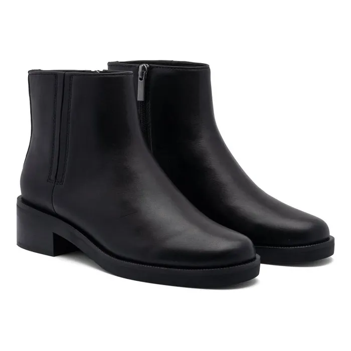 ABEO Traverse Ankle Black Womens Abeo Boots