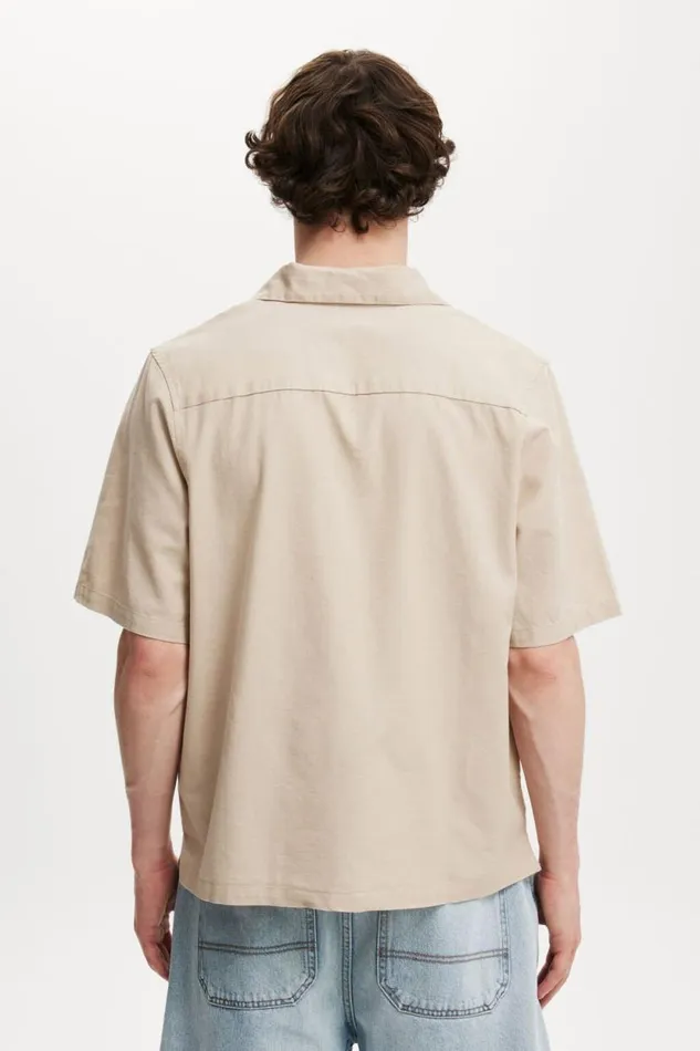 Cabana Short Sleeve Shirt Taupe Floral Men Cotton On Shirts and Polos Cabana Short Sleeve Shirt Taupe Floral Men Cotton On Shirts and Polos
