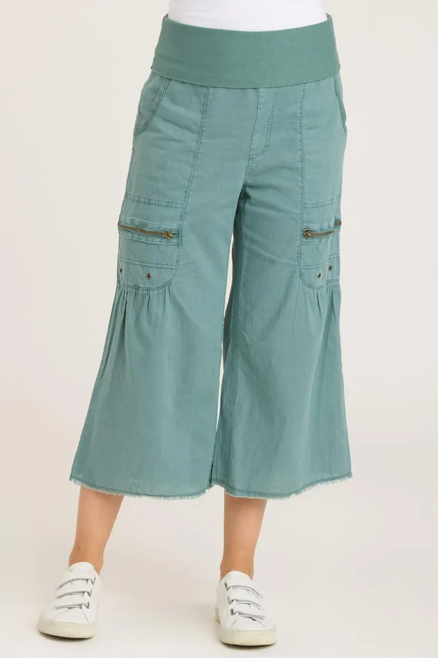Clothing Crops XCVI Pasqual Crop 20 Folk Tale