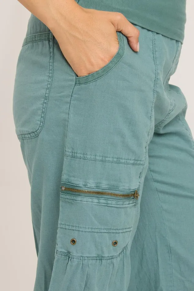 Clothing Crops XCVI Pasqual Crop 20 Folk Tale