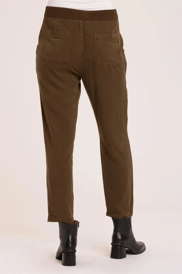 Clothing Pants XCVI Dollester Pant Boxwood Pigment
