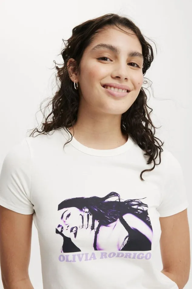 Fitted Lcn Graphic Longline Tee Lcn Br Olivia Rodrigo Photographicvintage Wh Women Cotton On Tops Fitted Lcn Graphic Longline Tee Lcn Br Olivia Rodrigo Photographicvintage Wh Women Cotton On Tops