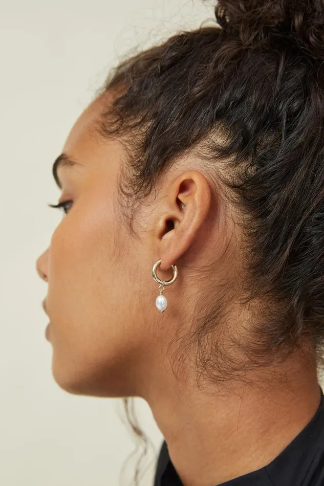 Huggie Hoop Earring Gold Plated Chunky Pearl Drop Women Cotton On Jewelry