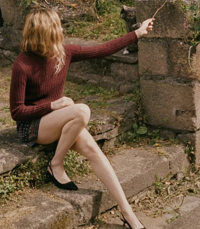 Knitwear Women DEN Hyeres Cashmere Sweater Dark Garnet Knitwear Women DEN Hyeres Cashmere Sweater Dark Garnet