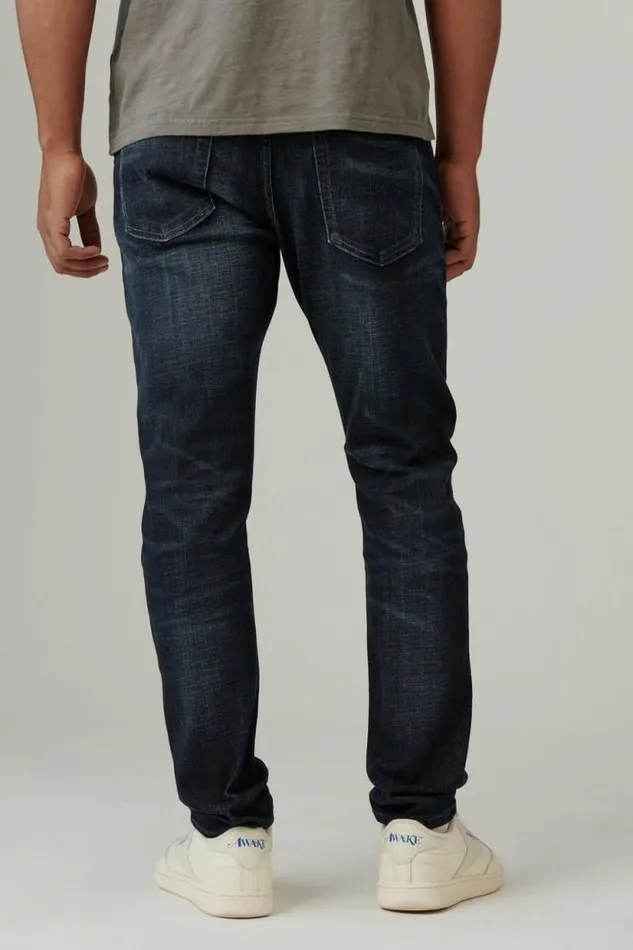 Lucky Brand 411 Athletic Taper Coolmax Stretch Jean Genesis Men Jeans
