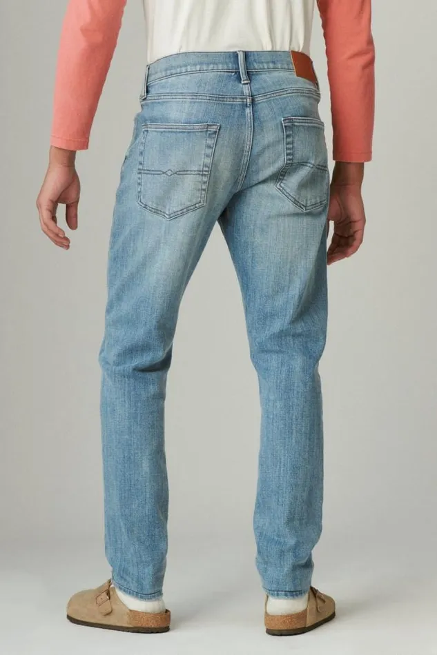 Lucky Brand 411 Athletic Taper Premium Coolmax Stretch Jean Polaris Men Jeans