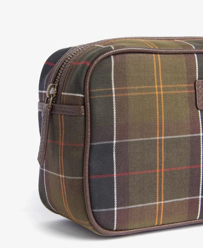 Men Bags and Luggage Barbour Tartan and Leather Wash Bag Classic Tartan Men Bags and Luggage Barbour Tartan and Leather Wash Bag Classic Tartan