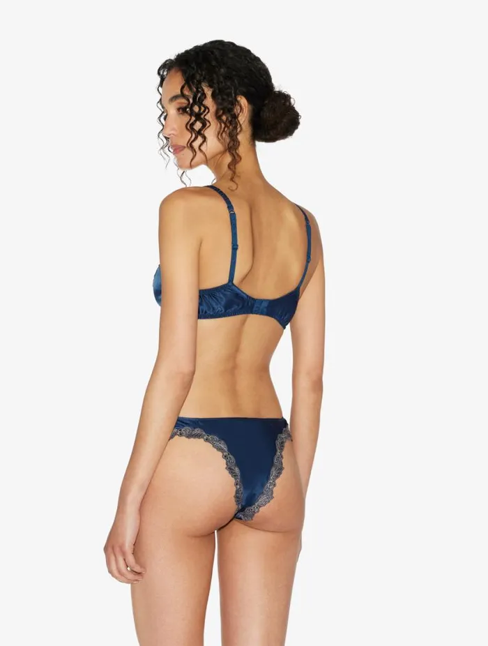 Silk Underwired Bra In Blue With Frastaglio Lingerie La Perla Underwired