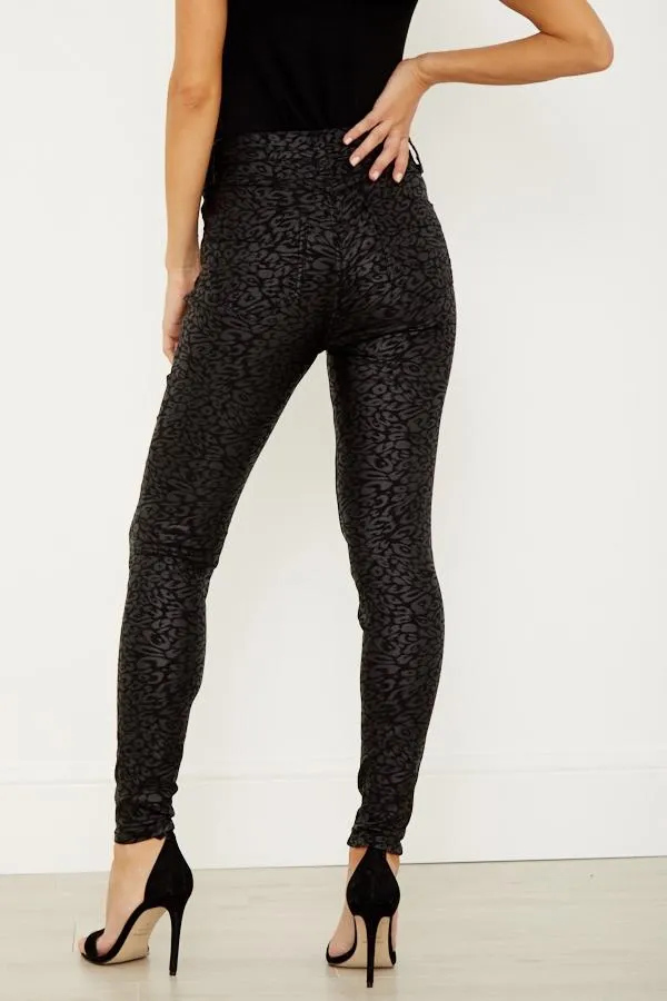 Sosandar Jeans and Jeggings Women Black Textured Leopard Print Coated Skinny Jeans Black