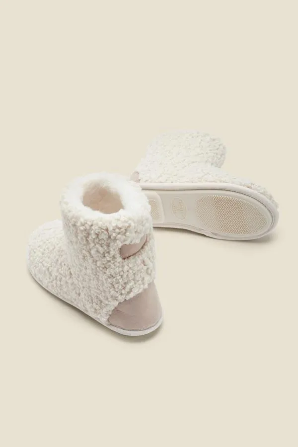Sosandar Slippers Women Cream Curly Faux Fur Super Soft Boot Slippers Cream