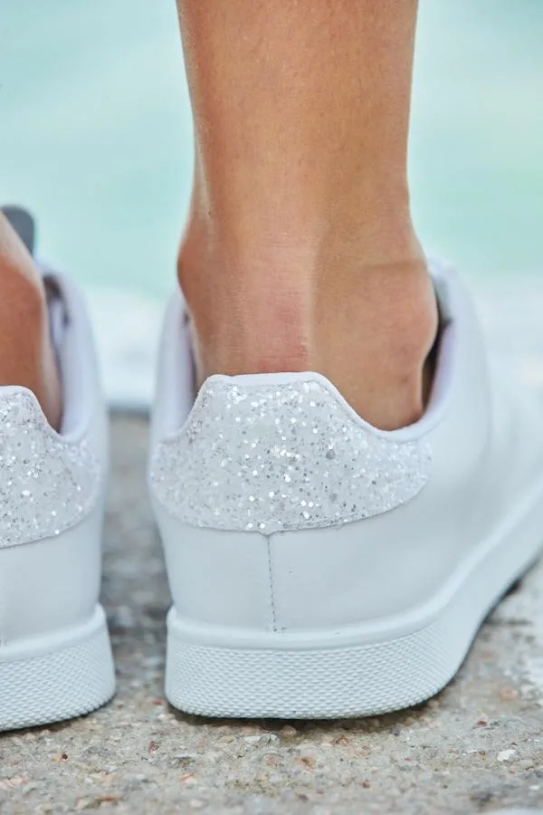 Sosandar Trainers 8211 Superga and Victoria Women Victoria Cava White Glitter Back White Leather Trainers White