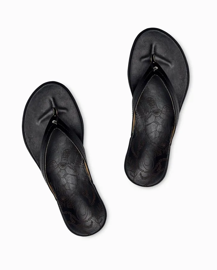 Tommy Bahama OluKai Kpehe Luana Sandals Silver Women Shoes and Sandals Tommy Bahama OluKai Kpehe Luana Sandals Silver Women Shoes and Sandals
