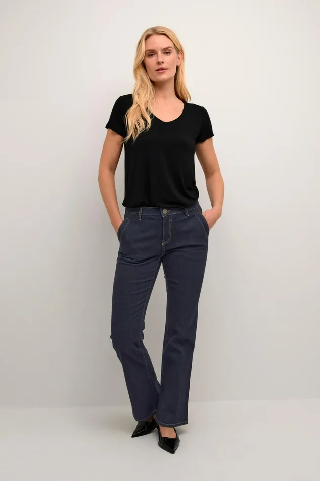 Tops and TShirts Women CULTURE CUtedi Tshirt Spring Gardenia
