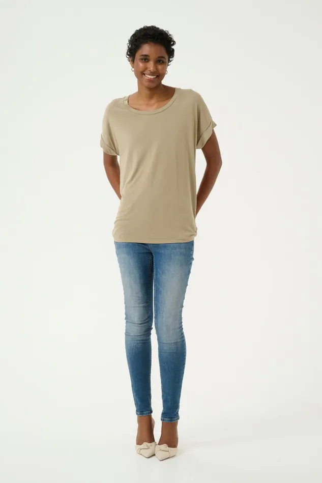 Tops and TShirts Women CULTURE Kajsa Tshirt Dune