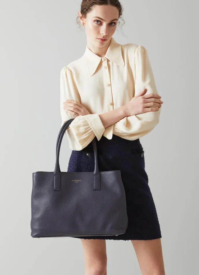Women Lillian Midnight Grainy Leather Tote Bag LKBennett Tote Bags Women Lillian Midnight Grainy Leather Tote Bag LKBennett Tote Bags